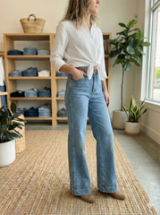 CLAUDIA MID RISE JEANS